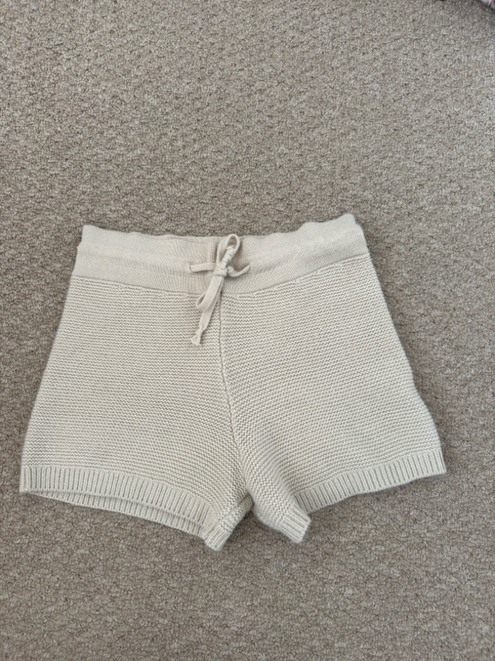 Onzie Cream Knit Drawstring Women's Shorts